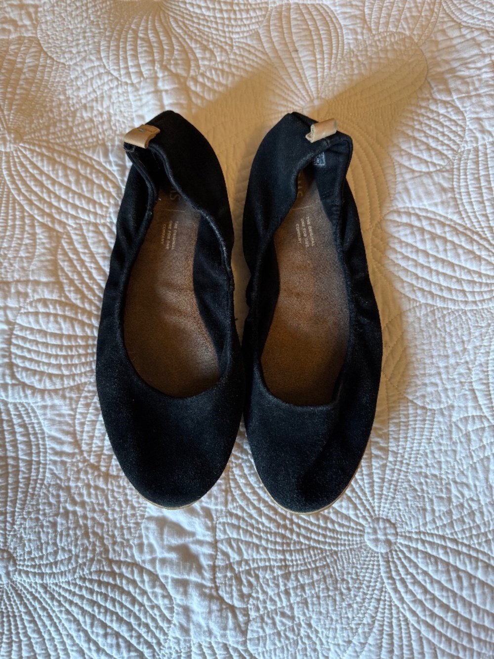 TOMS Black Suede Ballet Flats Women’s Size 8 | Comfortable Everyday Slip-On Shoe